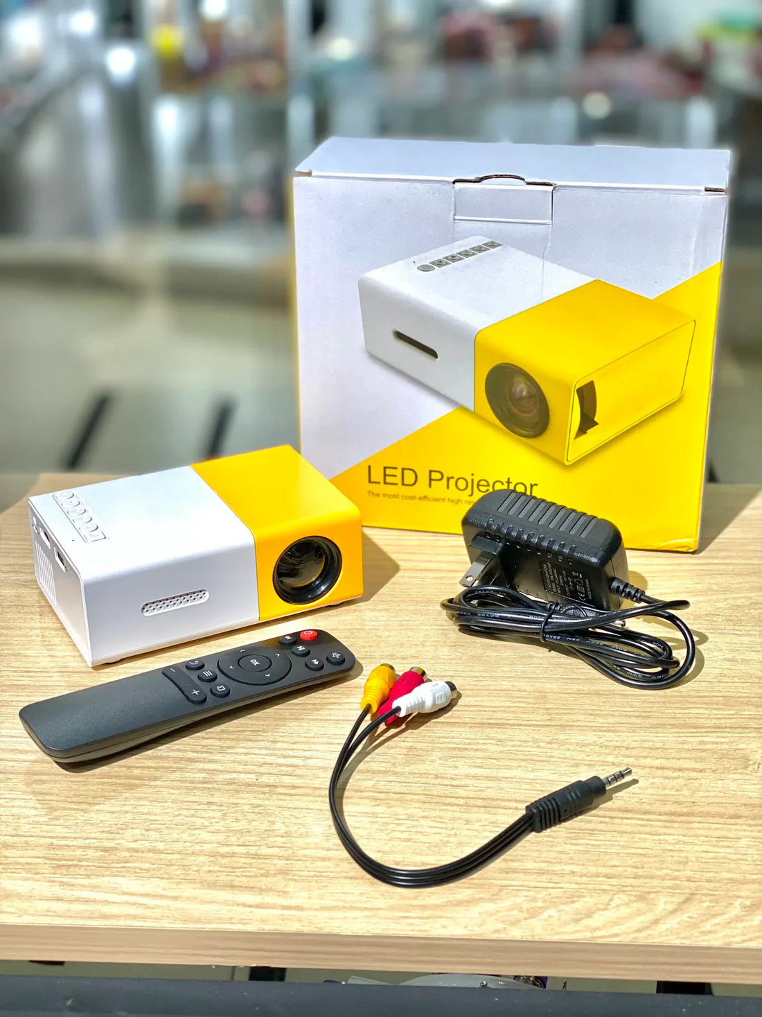 LumiBeam HD: Mini Proyector HD LED Portátil